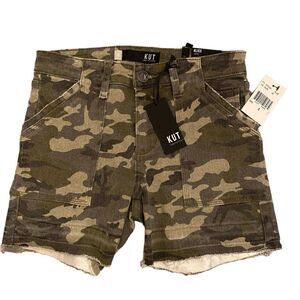 KUT Alice release hem camo shorts in olive NWT size 0 juniors Camouflage shorts